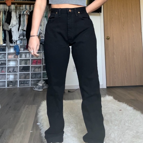 Black cowboy cut wranglers - Picture 2 of 4